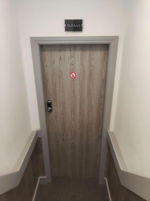 Sloane Modern 2 Bedroom Seafront Apartment بلاكبول المظهر الخارجي الصورة